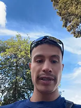 DOMINICKVEGAS77 live XXX chat