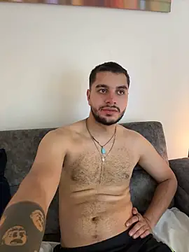 AmadeoWild – Naživo XXX chat