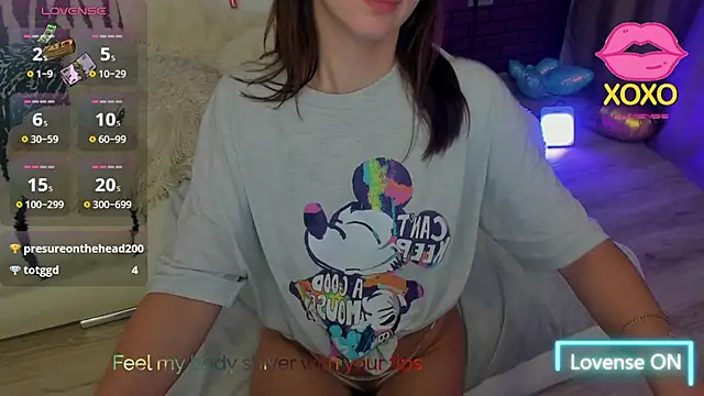 Chat XXX en directo de GlowMimi