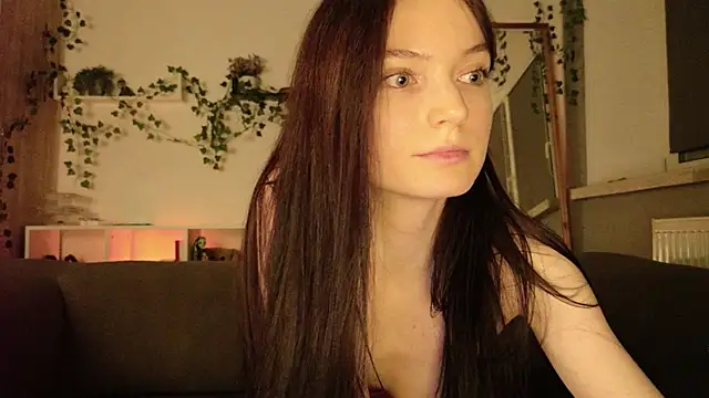 anie-cute Adlı Modelin Canlı XXX Sohbeti