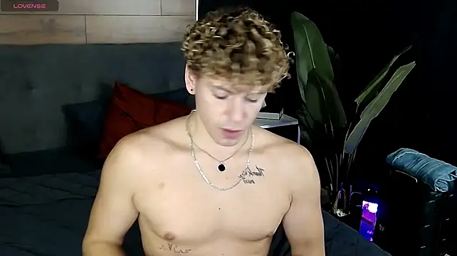 Chatroom XXX en direct de ConnorBlake