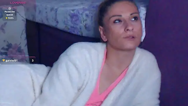 CassieSpell Adlı Modelin Canlı XXX Sohbeti