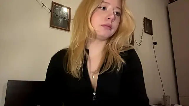 Chat +18 de ElanorGahan ao vivo