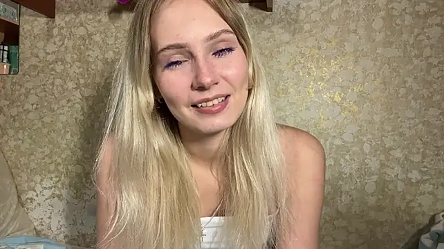 LynnMontiel's Live XXX Chat