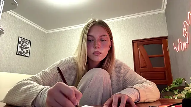 Chat +18 de LatishaKrauel ao vivo