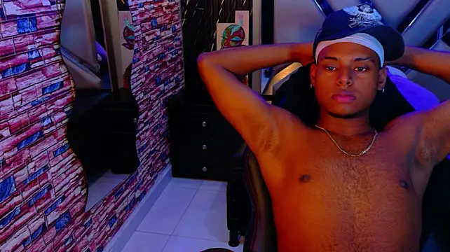 Онлайн чат XXX joel_embid