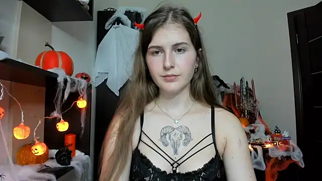 צ'אט XXX  בשידור חי של OhMyAlice