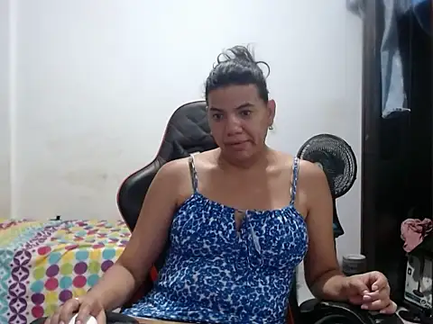 Adriana_0312 live XXX chat