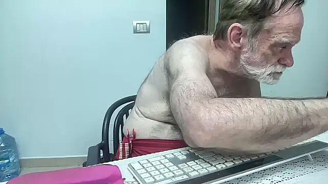 coach-karl's Live XXX Chat