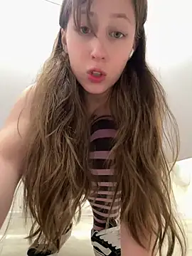 FroggyAnna's Live XXX Chat