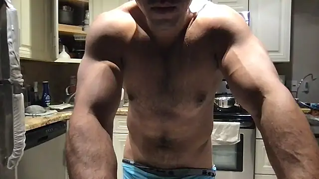 Chat XXX en directo de BigGuyMuscle