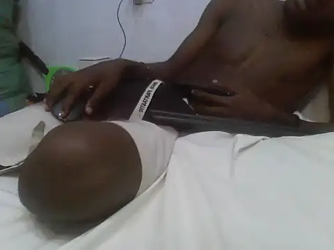 AFRICAN-CUM20のライブXXXチャット