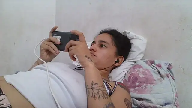 girl_tits Chat XXX in diretta