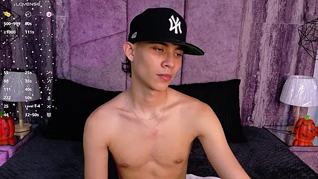 XXX chat uživo modela AronTawers