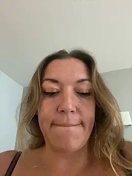 SummerV91's Live XXX Chat