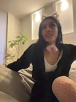 Chat +18 de Lucyjoi ao vivo
