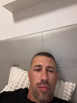 Bigcarlosc Chat XXX live