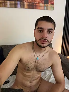 AmadeoWild 现场XXX聊天