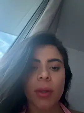 Chat XXX en directo de Julie_Belle_