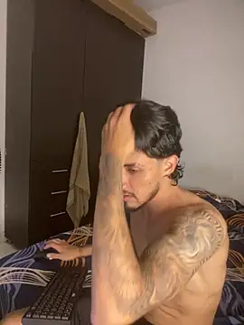 عرض كام Kriss_Edwards