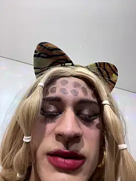 kimiLatina Chat XXX live