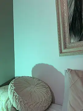 Mau_White Adlı Modelin Canlı XXX Sohbeti