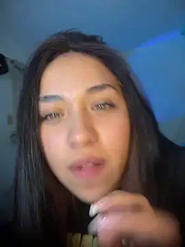 Chat +18 de Issa_rodriguez ao vivo