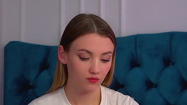 StacyEvances' Live XXX Chat