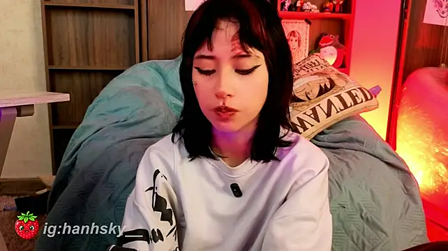 Онлайн чат XXX HannahSky_