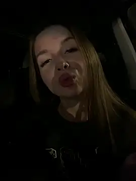 KrisMagnoly's Live XXX Chat