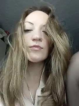 KattyLuuu's Live XXX Chat
