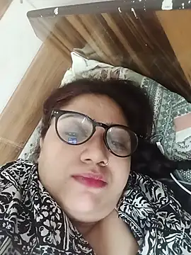 Wildsimmi27 লাইভ XXX চ্যাট