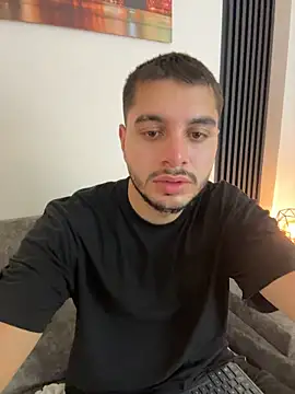 AmadeoWild live XXX chat