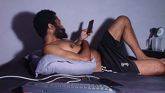 WolfMoreau Chat XXX live