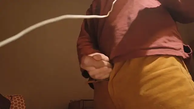 XXX chat uživo modela cubesround