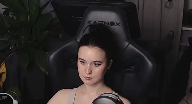 KiraLiLime Chat XXX in diretta