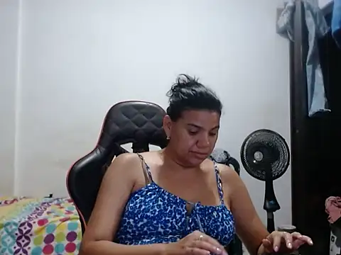 Adriana_0312 live XXX chat