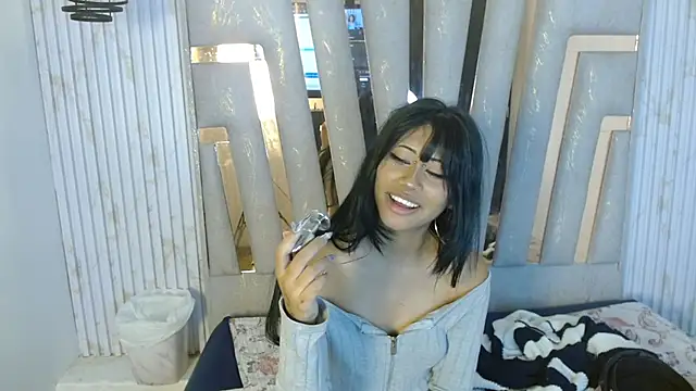 yiyi_csn Live XXX chat
