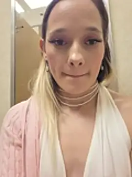 Chloe_StClaire's Live XXX Chat