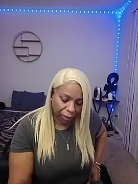 Goddessebonyrose's Live XXX Chat