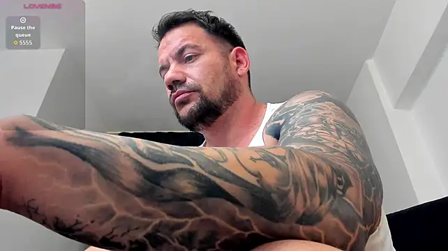 XXX chat uživo modela musclemonster31