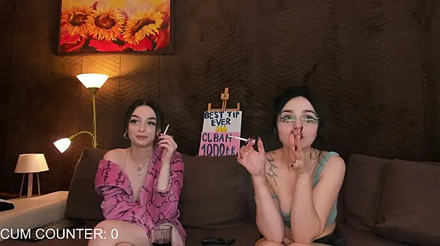 Roomies – Naživo XXX chat