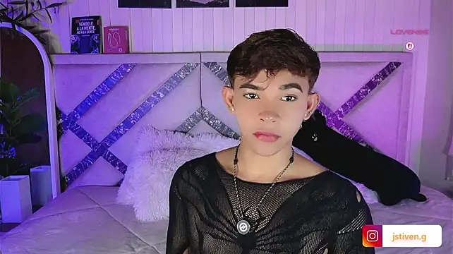 Austinking Adlı Modelin Canlı XXX Sohbeti