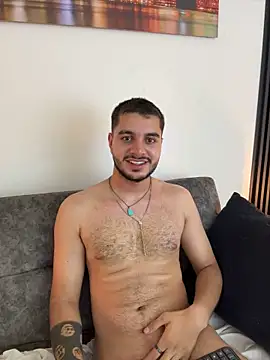 AmadeoWild live XXX chat