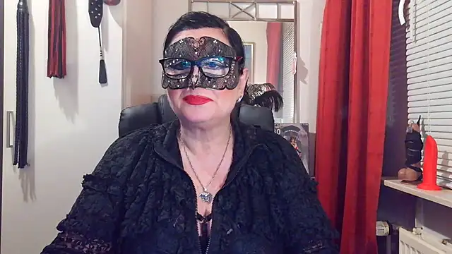 Chat XXX en directo de LadyMaxime511
