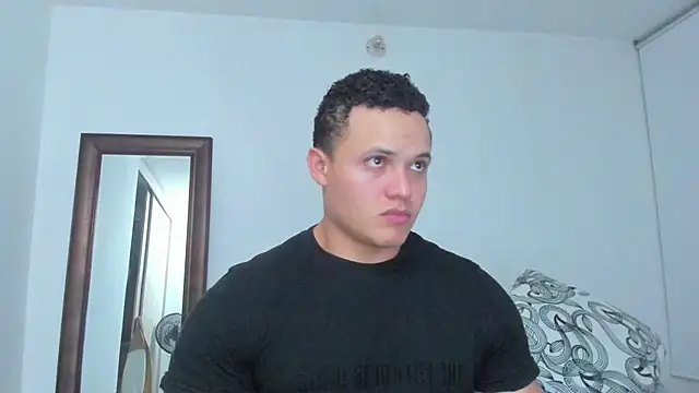 KingLevi01: απευθείας συνομιλία ΧΧΧ