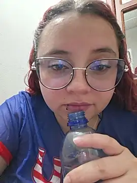 CURVY-HORNY 라이브 XXX 채팅