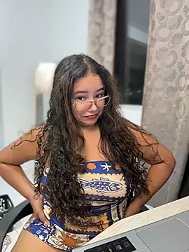 CurlyGirl_1 Chat XXX in diretta