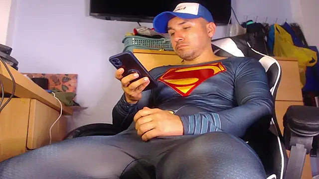 XXX chat uživo modela MikeMiller2