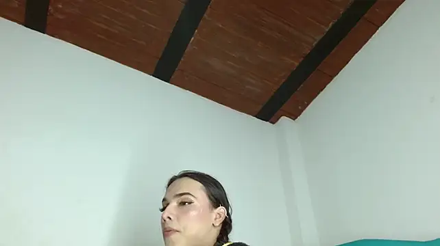 Chat XXX ao vivo de Almazz_Hot